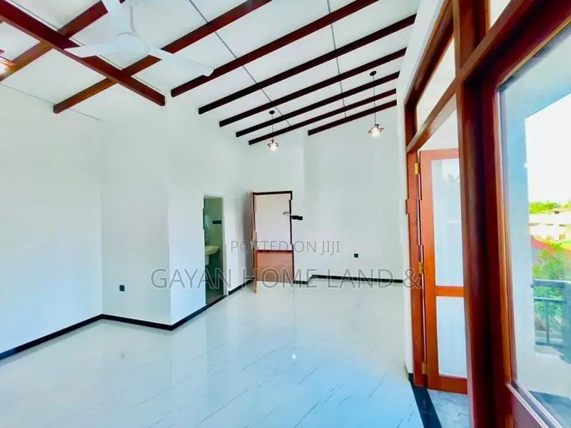 SD-420 Brand New Luxury Two Storey House in Piliyandala