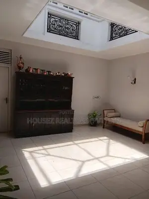 Spacious 5-Bedroom House for Rent in Nugegoda – Wimalawatta Road