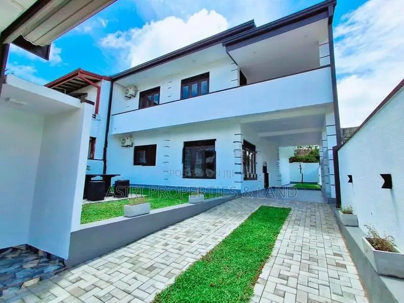 4 BEDROOMS SOLID HOUSE FOR SALE IN PILIYANDALA MADAPATHA