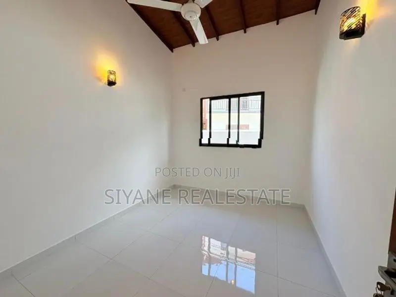 Beautiful Modern House for Sale in Athurugiriya