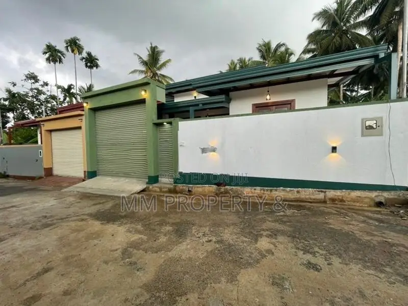 Brand New Modern Valuable House Sale in Beam Reality, Kiriwaththuduwa