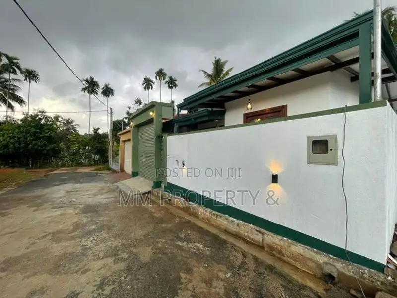 Brand New Modern Valuable House Sale in Beam Reality, Kiriwaththuduwa