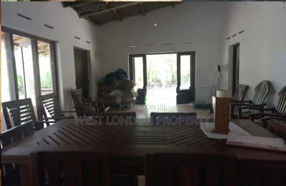 Demataluwa – House with 2.4 Acres of Developed Land for Sale