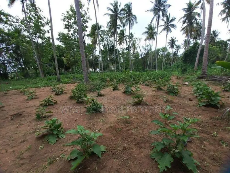 Demataluwa – House with 2.4 Acres of Developed Land for Sale
