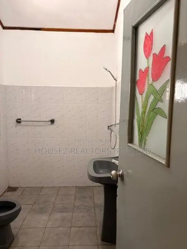Two-Story Two-Unit House for Sale in Siddamulla
