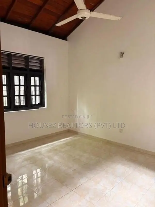 Two-Story Two-Unit House for Sale in Siddamulla