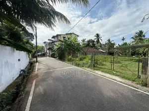 34.28 Perch Edirisinghe Road, Nugegoda