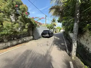 34.28 Perch Edirisinghe Road, Nugegoda