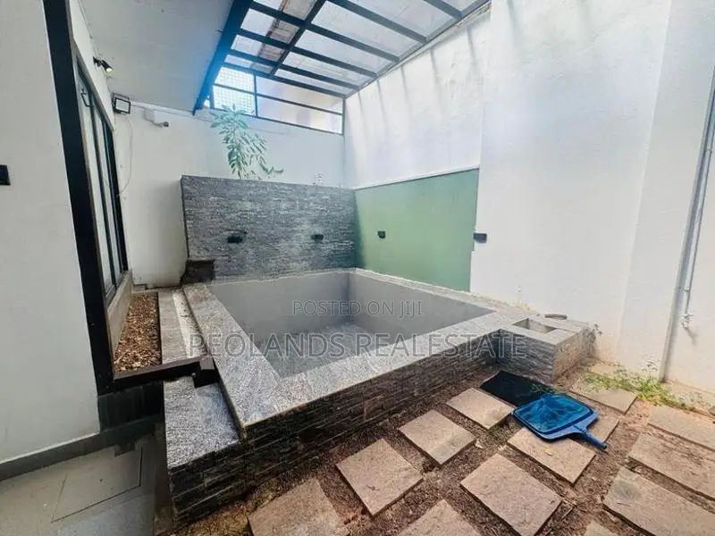 (RH504) Two Storey Luxury House for Sale in Moratuwa