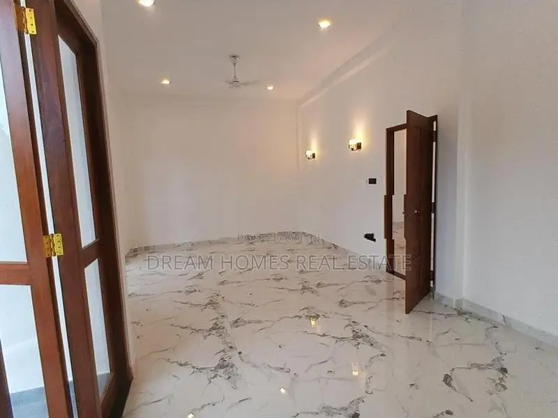 Super Luxury New House Kesbewa