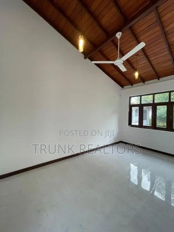 Battaramulla 04BR House For Sale (NK107792)