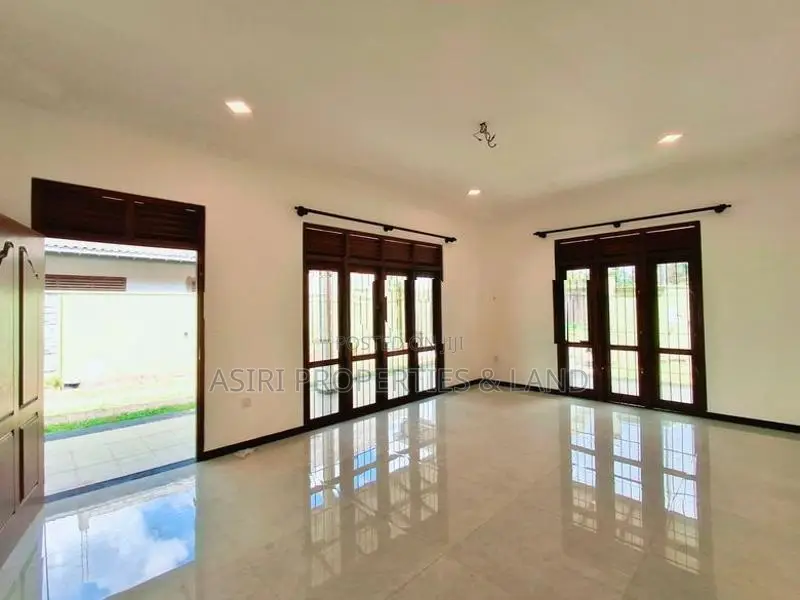 Brand new 3 Bedrooms House for sale in Piliyandala Kahathuduwa