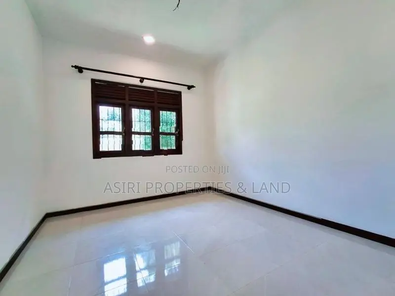Brand new 3 Bedrooms House for sale in Piliyandala Kahathuduwa