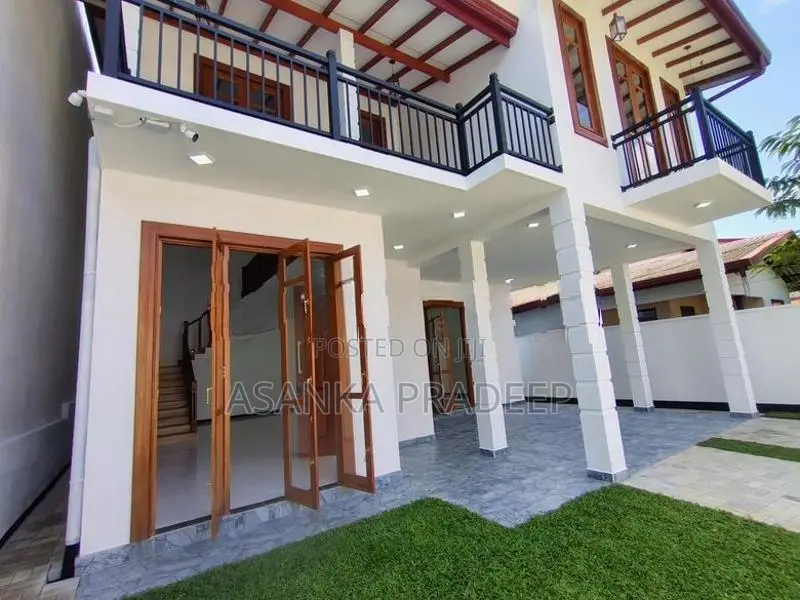 Brand New Single two storey house for sale inn Mattegoda(ik1