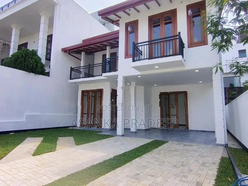 Brand New Single two storey house for sale inn Mattegoda(ik1
