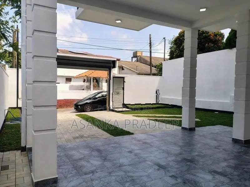 Brand New Single two storey house for sale inn Mattegoda(ik1