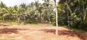 කුරුණෑගල නගරයට ළගින්ම ඉඩමක්