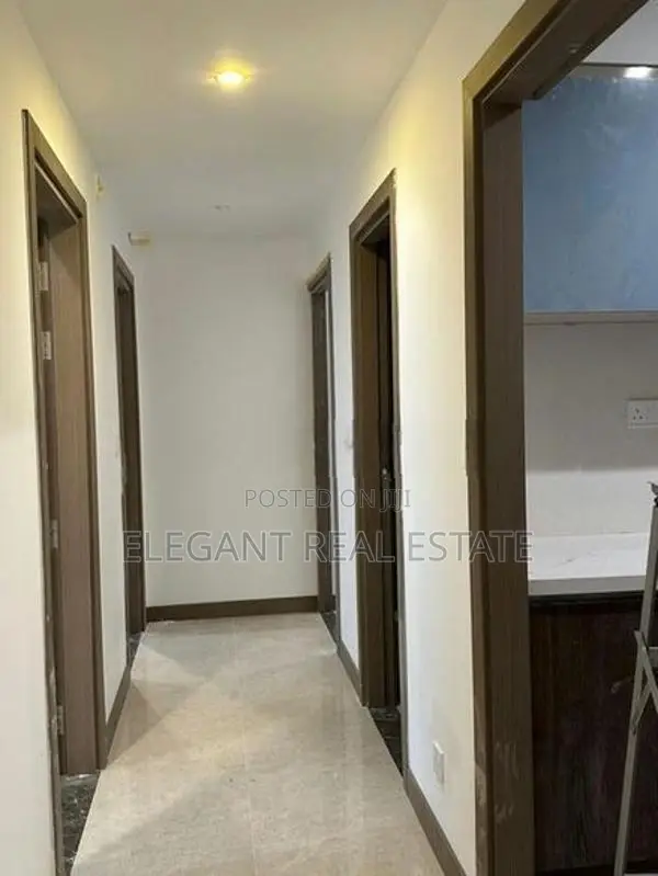 Marina Square - 03 Bedroom Apartment for Sale in Colombo 15 (a2791)