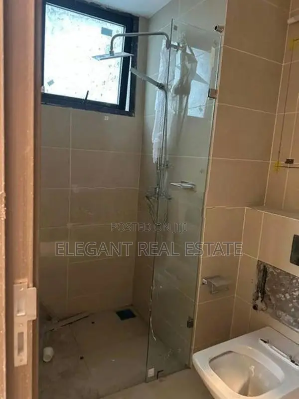 Marina Square - 03 Bedroom Apartment for Sale in Colombo 15 (a2791)