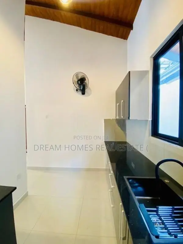 Beautiful Modern House for Sale in Athurugiriya