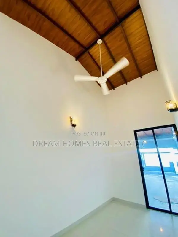 Beautiful Modern House for Sale in Athurugiriya