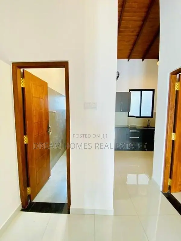 Beautiful Modern House for Sale in Athurugiriya