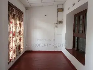 Single Story Commercial Property for Sale in Colombo 15