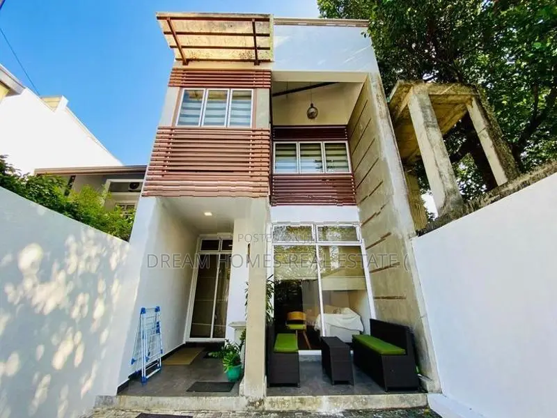 Luxury Family Home for Sale Pelawatte Lake Road