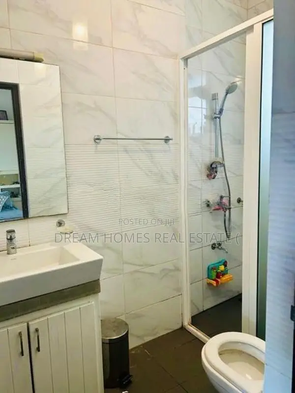 Luxury Family Home for Sale Pelawatte Lake Road