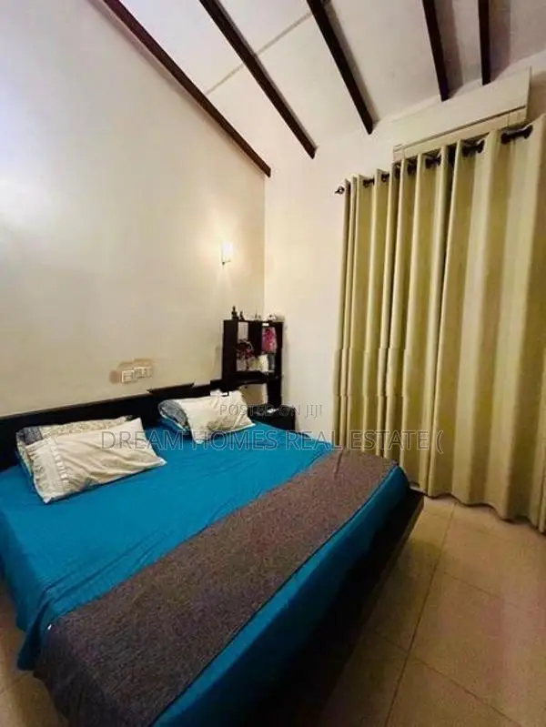 Luxury Family Home for Sale Pelawatte Lake Road