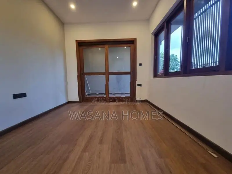 Beautiful House for Sale Talawathugoda