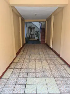 Colombo 04 - House for Sale HL19073