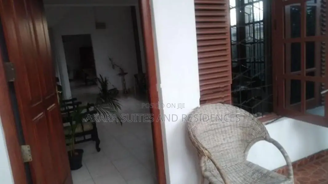 Battaramulla - Unfurnished House for Sale HL54406