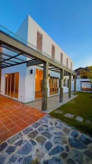 Stylish Well-Maintained House for Sale Athurugiriya