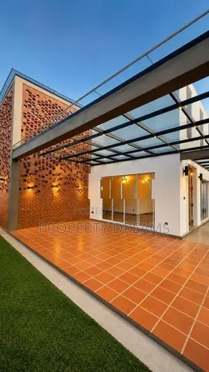 Stylish Well-Maintained House for Sale Athurugiriya