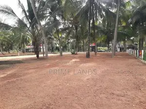 කුරුණෑගල අනුරාධපුර පාරට මුහුණලා ඉඩමක්