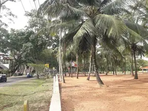 කුරුණෑගල අනුරාධපුර පාරට මුහුණලා ඉඩමක්