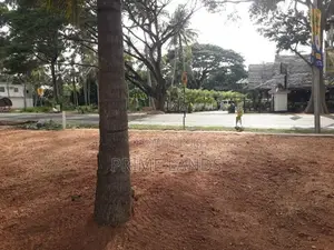 කුරුණෑගල අනුරාධපුර පාරට මුහුණලා ඉඩමක්