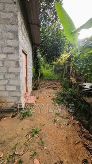 රදාවාන හොරගස් 2 හංදියට ලගින් කුඩා නිවසක් විකිණීමට