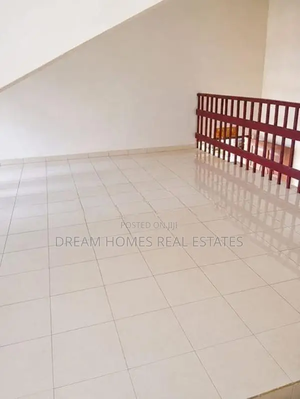 Spacious 5-Bedroom House for Sale – Kottawa