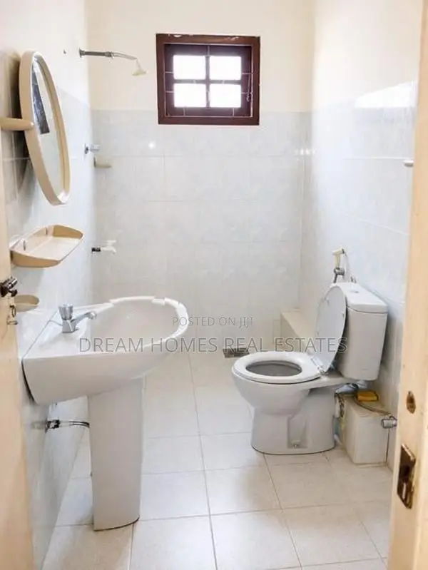 Spacious 5-Bedroom House for Sale – Kottawa