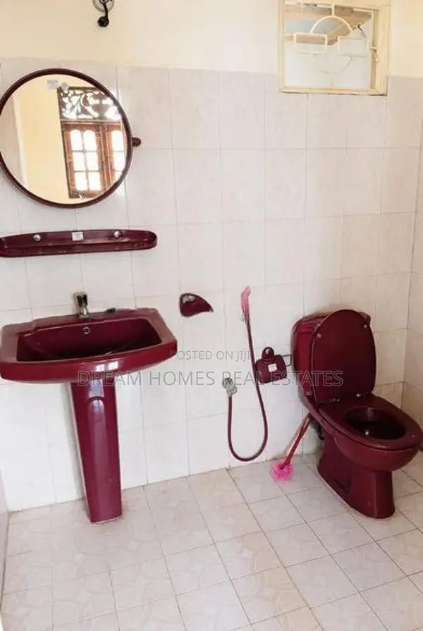 Spacious 5-Bedroom House for Sale – Kottawa