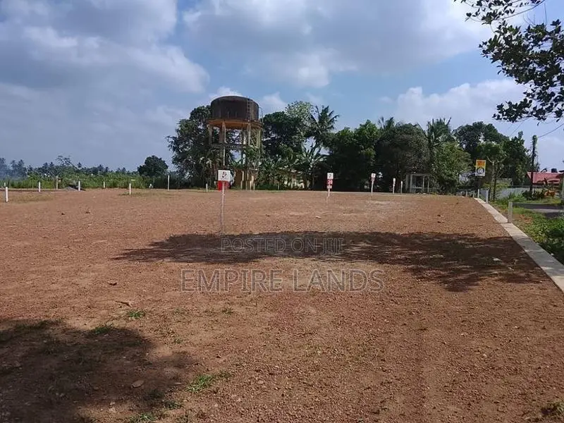Super Luxury Land for Sale in Maththegoda Kirigampamunuwa