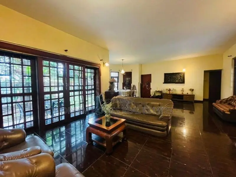 Spacious 5-Bedroom House for Sale – Kelaniya