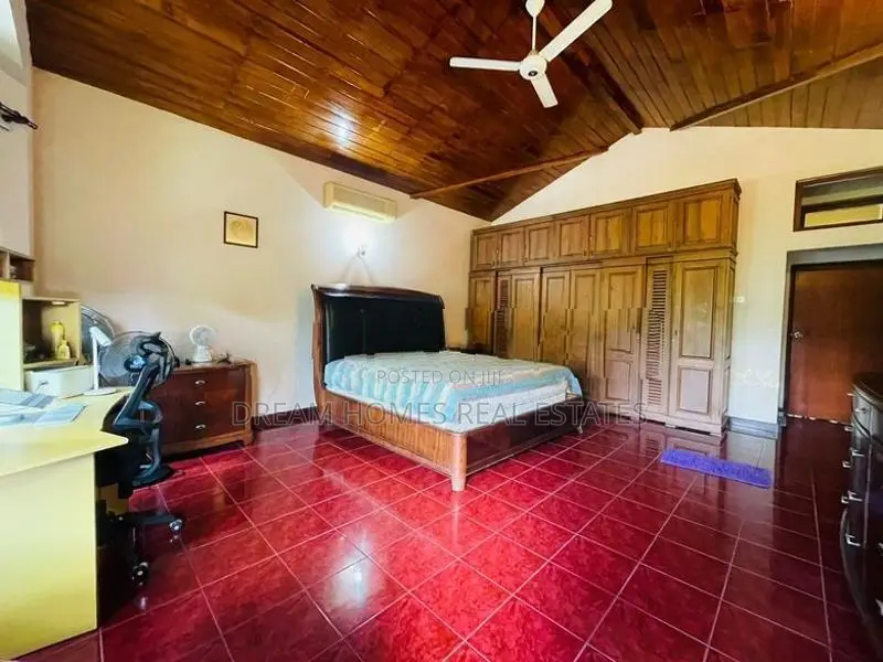 Spacious 5-Bedroom House for Sale – Kelaniya