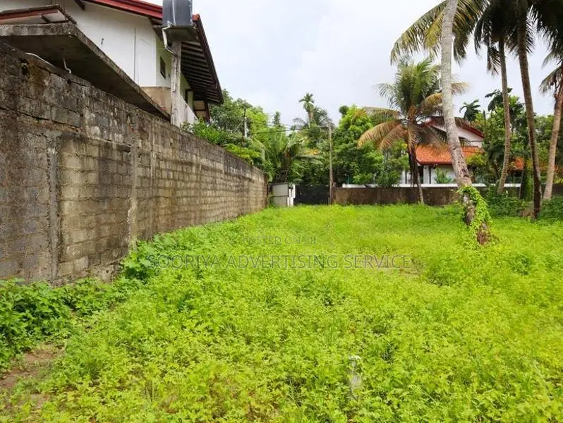 Land Near Colombo–Galle Main Road