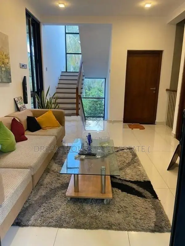 Upstairs House for Sale – Athurugiriya