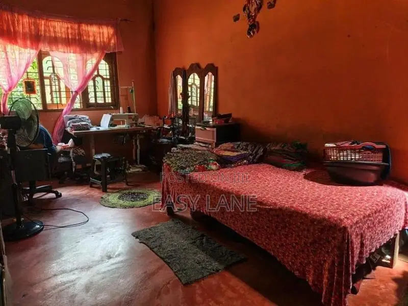 House for sale in Kegalla