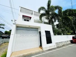 Luxury 7-Bedroom House for Rent – Nedimala, Dehiwala