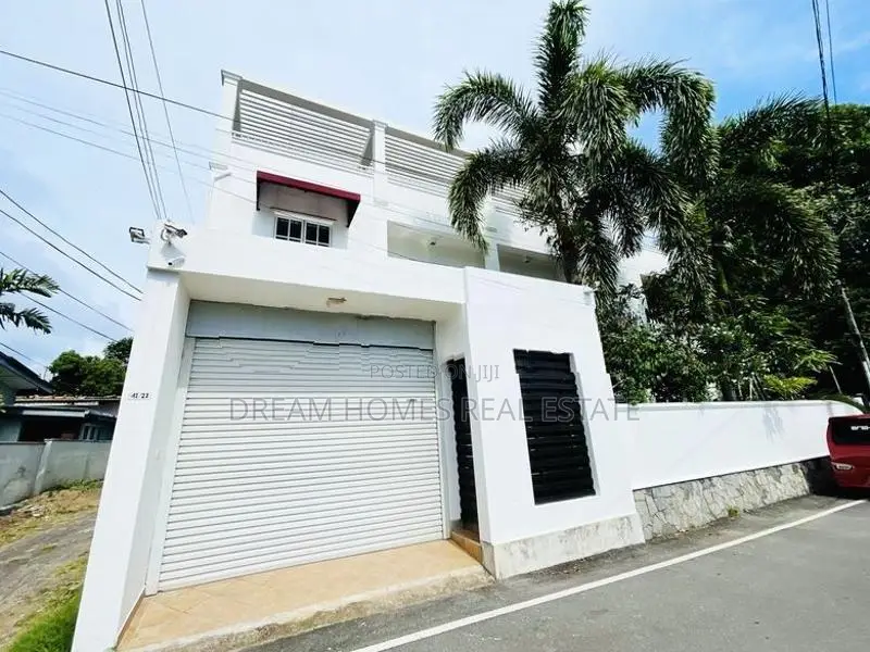 Luxury 7-Bedroom House for Rent – Nedimala, Dehiwala
